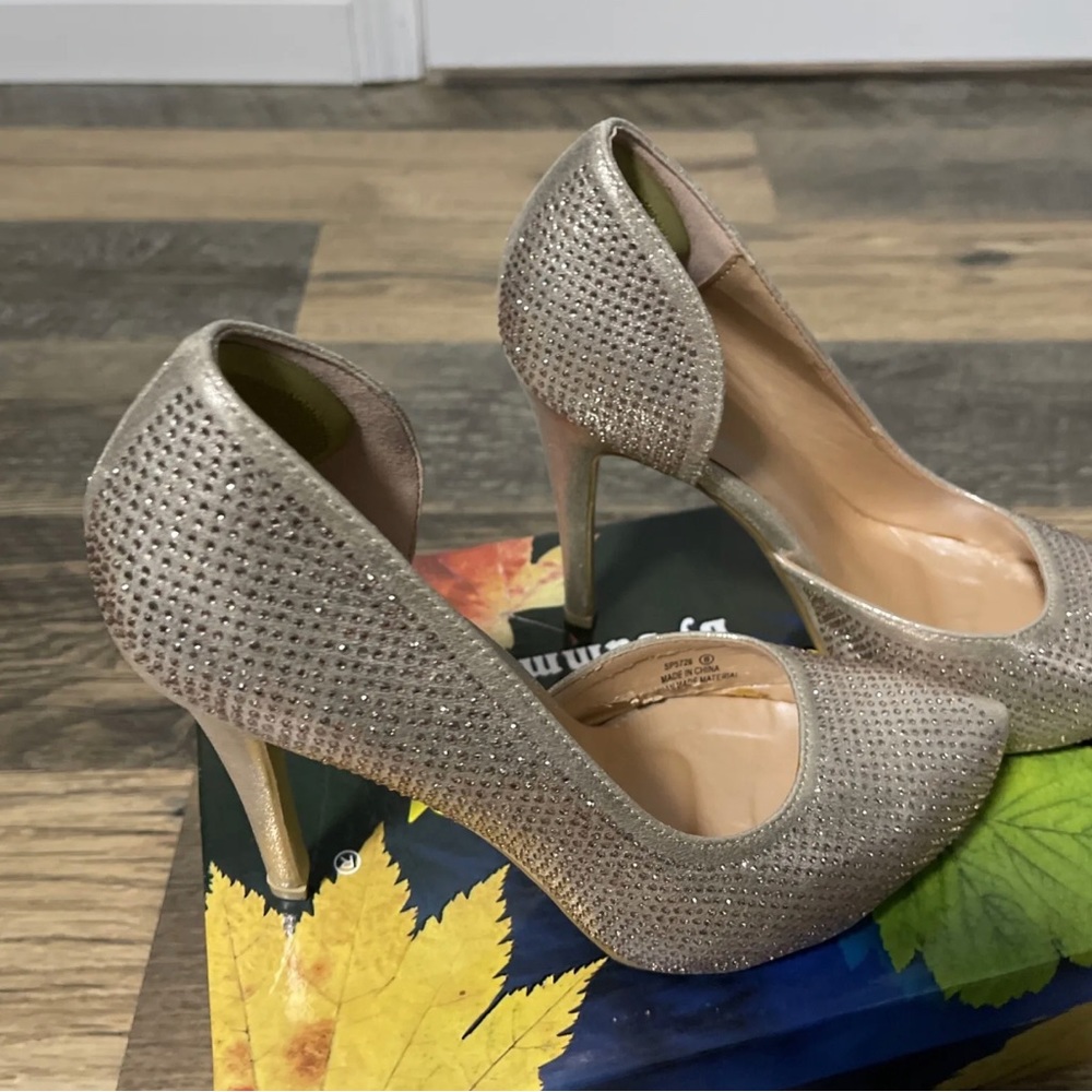 women’s shoes
